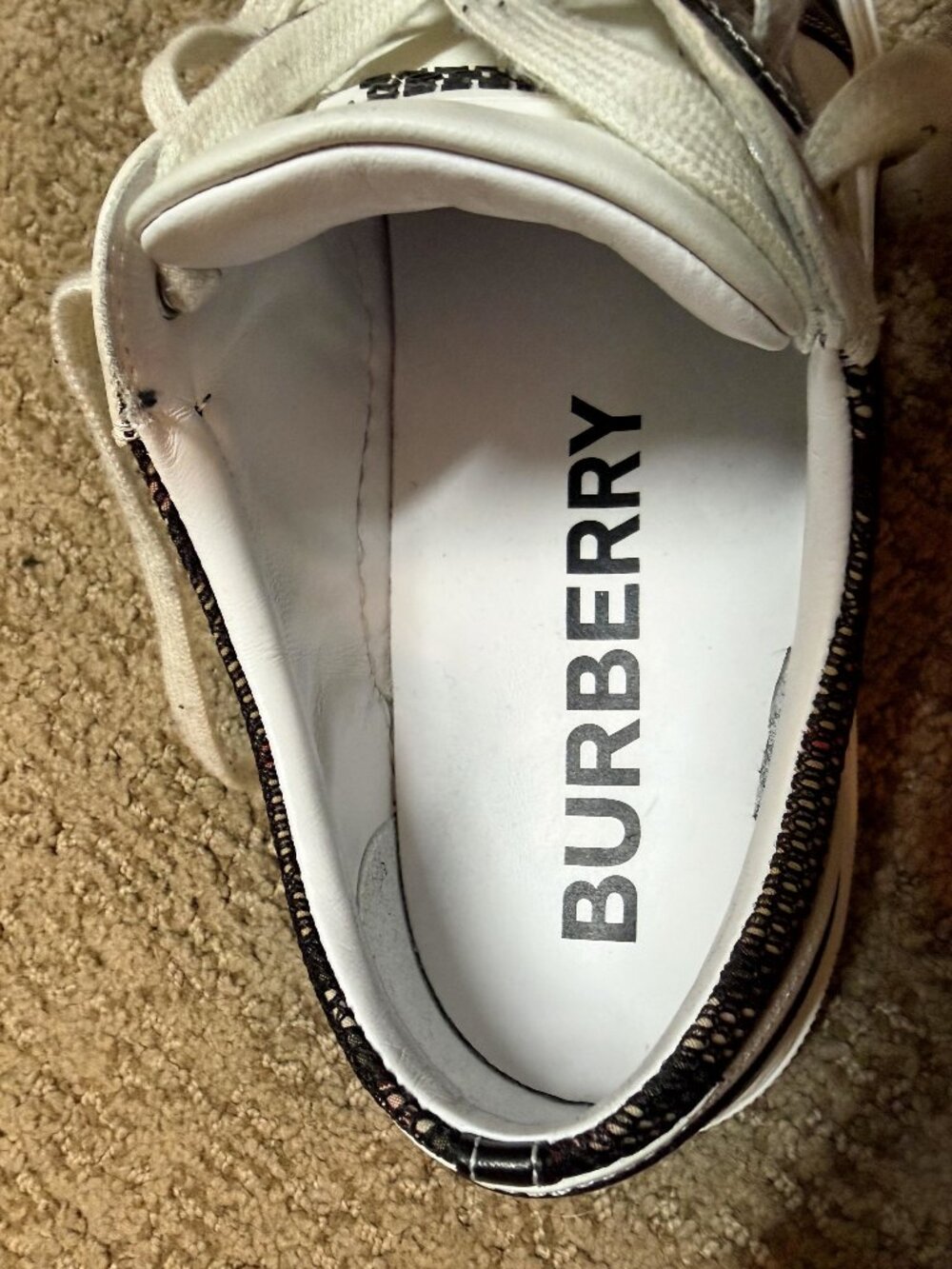 Burberry Low Top Sneaker - Rubber Sole - Size 44 - Picture 12 of 15